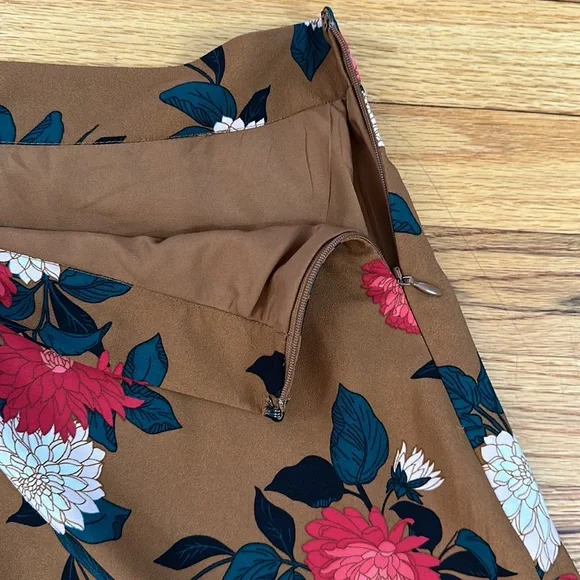 🎤🎉 Flowy Floral Ann Taylor Factory Skirt Sz 10 - Picture 6 of 8